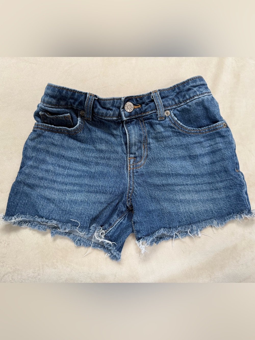 Girls Cat & Jack cutoff denim shorts medium wash size 8